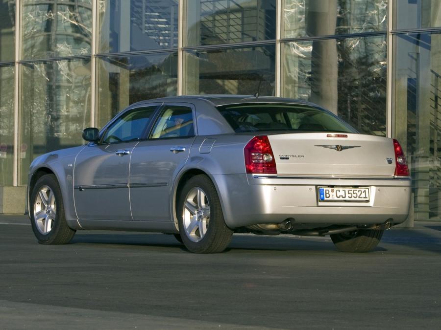  Chrysler 300C 2007 года  (фото 19 из 21)